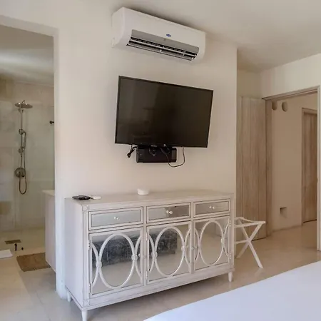 Fantastic House With Amazing Pool In Сasa de vacaciones
