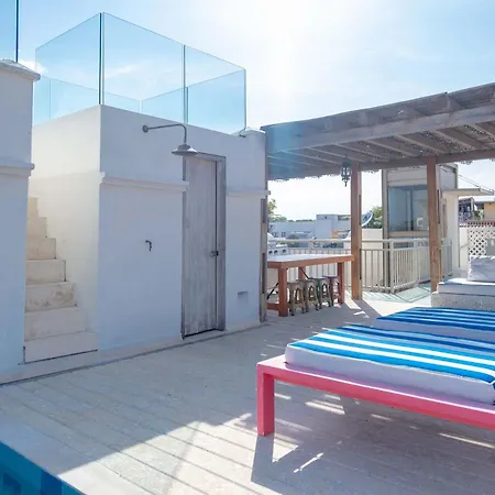 Fantastic House With Amazing Pool In *